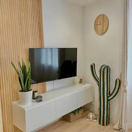 Apartment T3 6 Personnes De 60m2 Au Coeur De Ville, Terrasse Et Parking Gratuit *