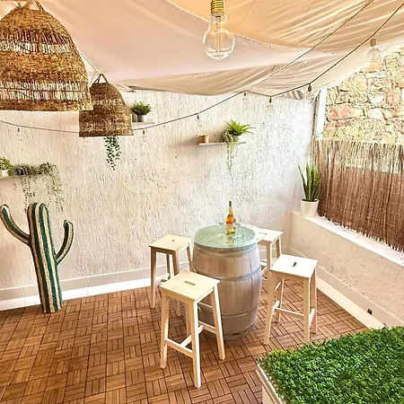 T3 6 Personnes De 60m2 Au Coeur De Ville, Terrasse Et Parking Gratuit * Saint-Raphael (Var)